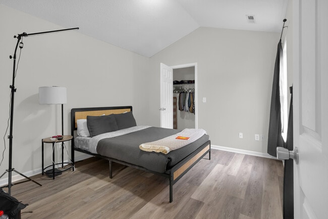 Building Photo - 3825 Elizabeth Ave