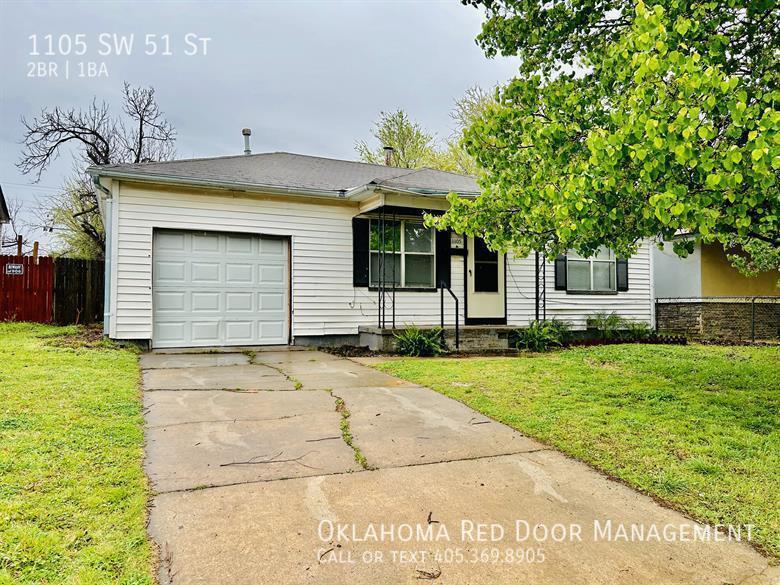 Building Photo - 1105 SW 51st St