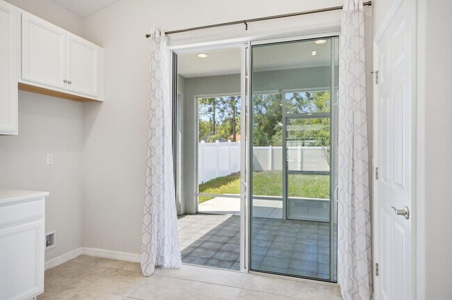 Building Photo - 55 Matanzas Lakes Dr