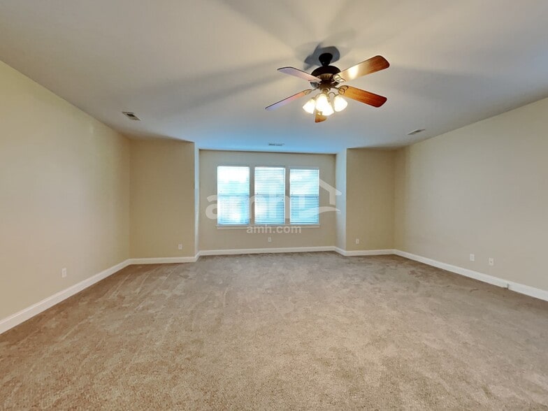 Building Photo - 15701 Seafield Ln