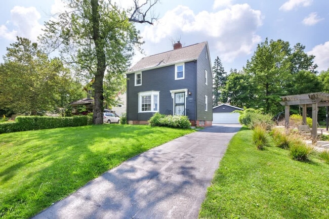 Building Photo - 3582 Silsby Rd