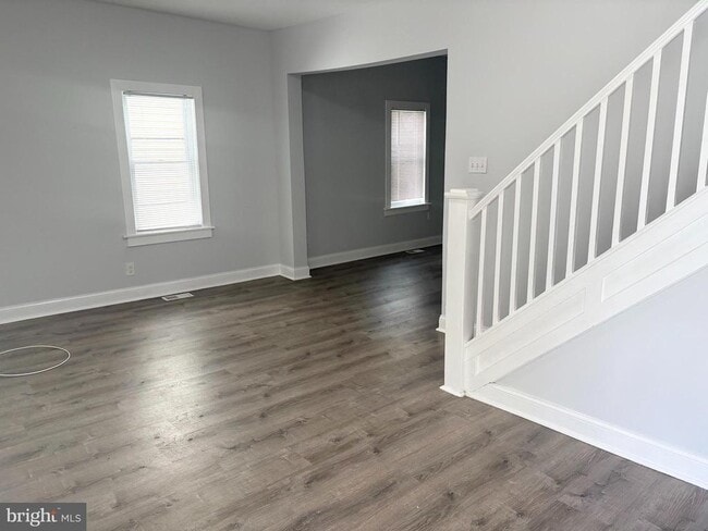 Building Photo - 306 Linden Ave
