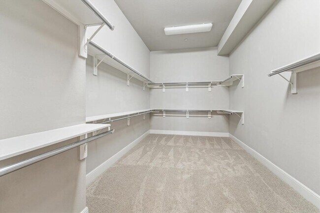 Building Photo - 4013 Lillian St