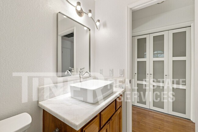 Building Photo - 3863 Olivebranch Ln