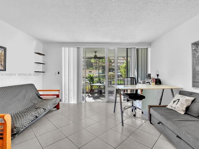 Building Photo - 1770 NE 191st St