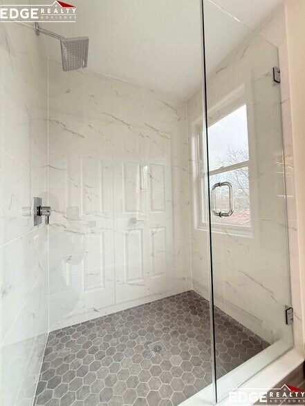 Building Photo - 29 Cottage St