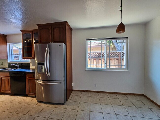 Building Photo - 1344 Tarpon St