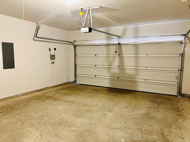 Building Photo - 812 Peaceful Brk Dr