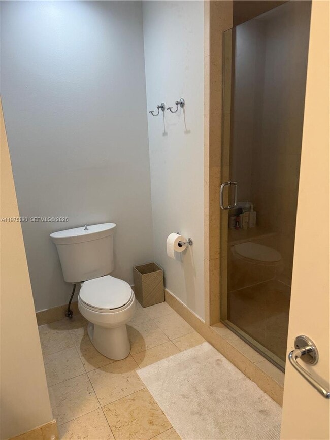 Building Photo - 20000 E Country Club Dr