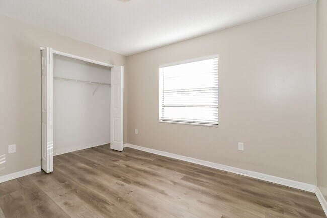 Building Photo - 8823 Gum Tree Ave