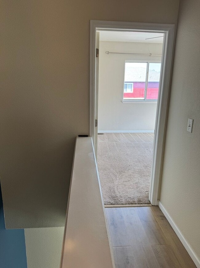 Building Photo - Charming 2BR Townhome in Brighton