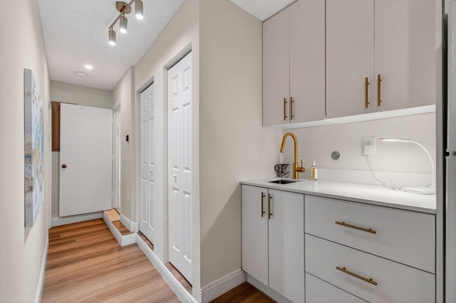 Building Photo - 7745 Stanway Pl