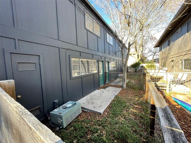 Building Photo - 610 Franklin Blvd