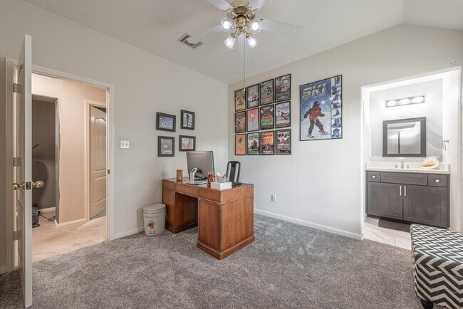 Building Photo - 1310 Big Pines