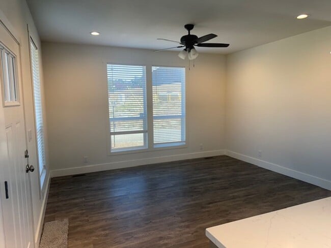 Building Photo - New 2 bedroom home located in rural West C...