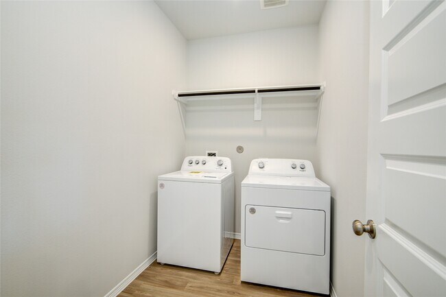 Building Photo - 5722 Fresh View Ct