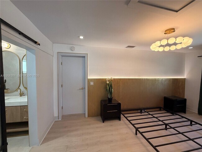 Building Photo - 2340 SW 42nd Way