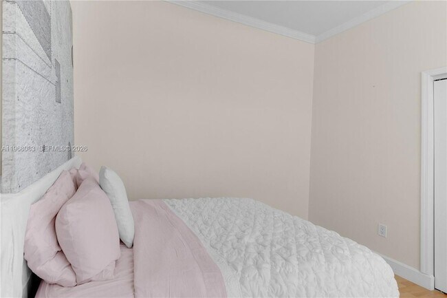 Building Photo - 5253 NW 94th Doral Pl