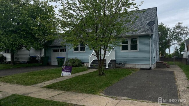 Building Photo - 11 Pelham Ave