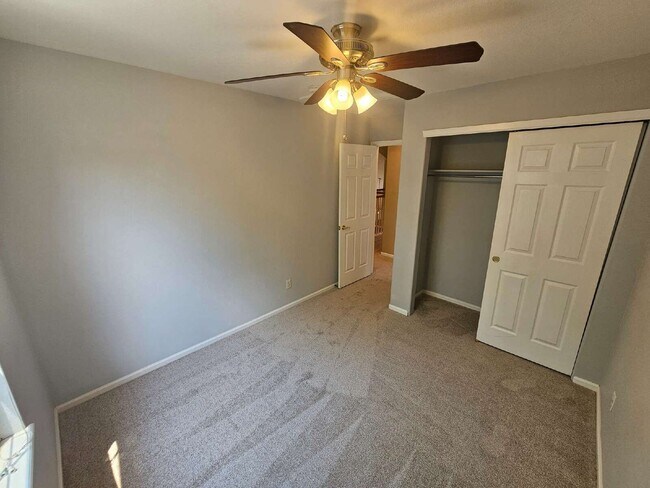 Building Photo - 1124 W Mulberry Ln