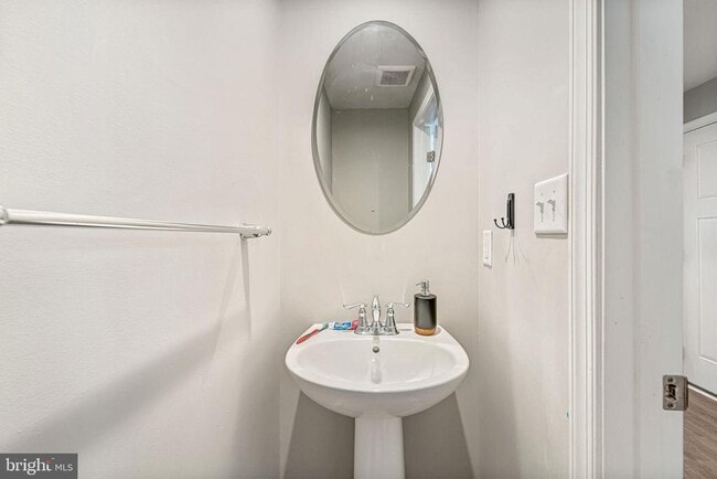 Building Photo - 205 Dalton Dr