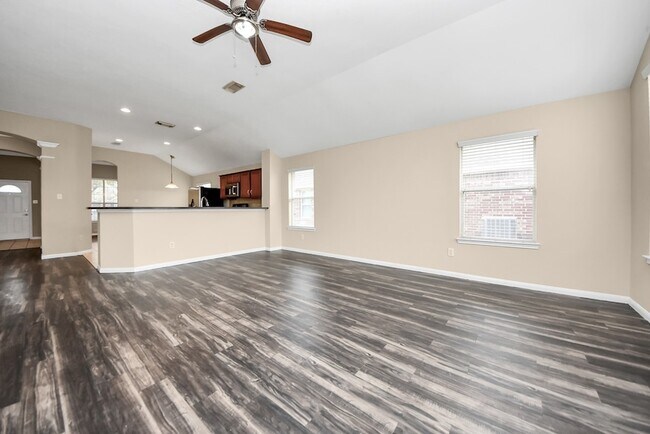 Building Photo - 1722 Lansing Cove Dr