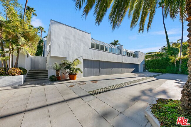 Building Photo - 27428 Pacific Coast Hwy
