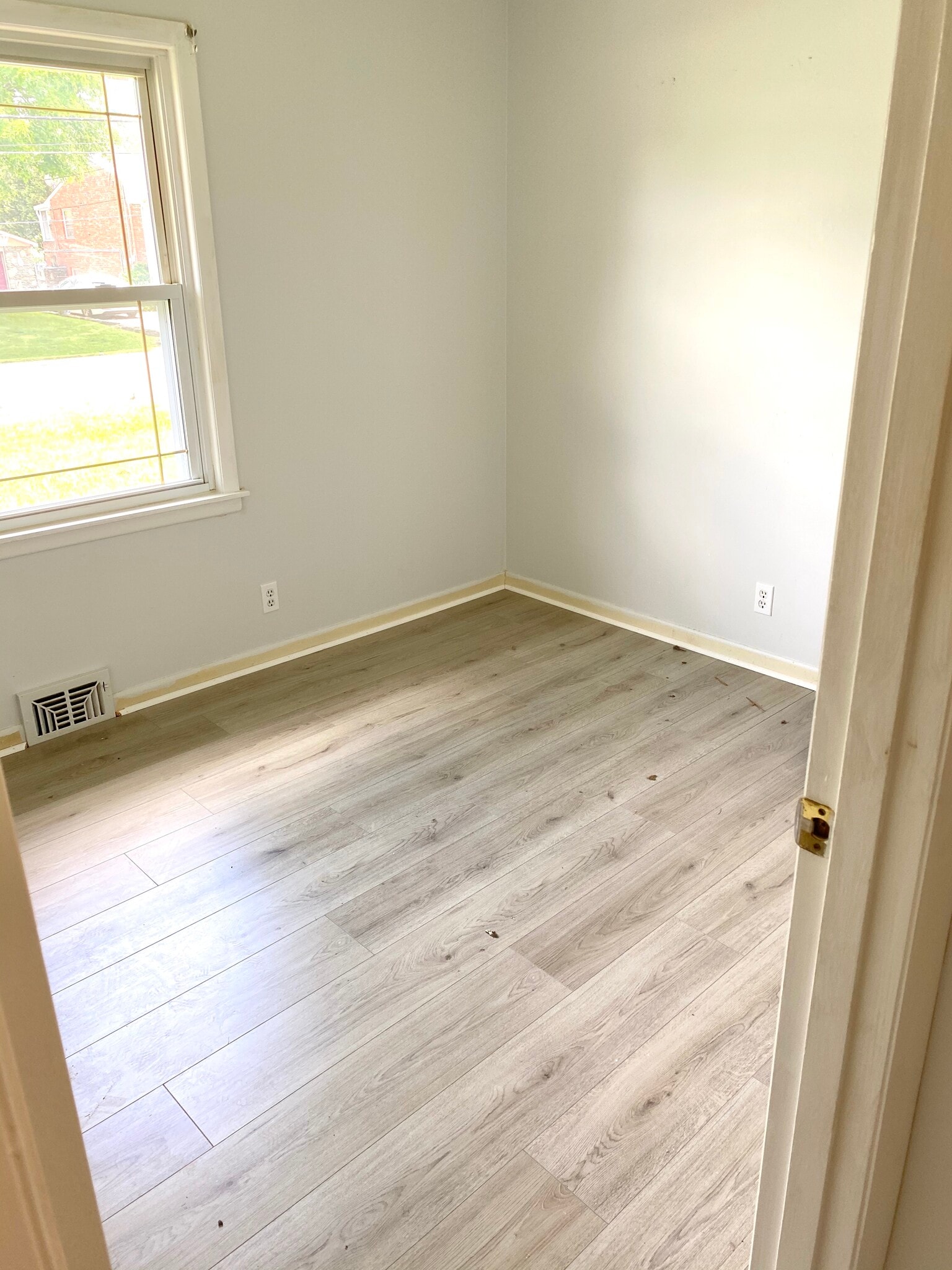 2nd bedroom paint to be finished in June - 8003 Broadfern Dr