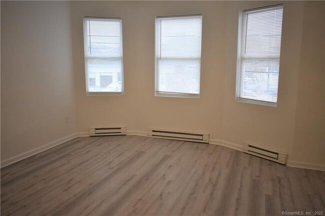 Building Photo - 166 Bridgeport Ave