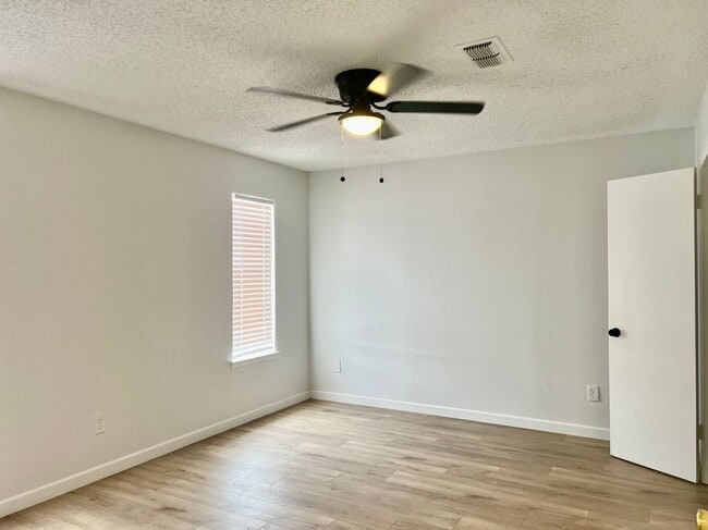 Building Photo - 2501 Haynes Ave