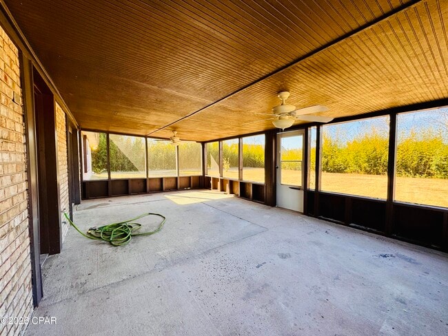 Building Photo - 163 Lauren Ln