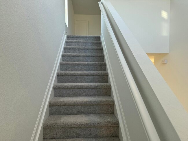 Building Photo - 673 Carlyle Wy