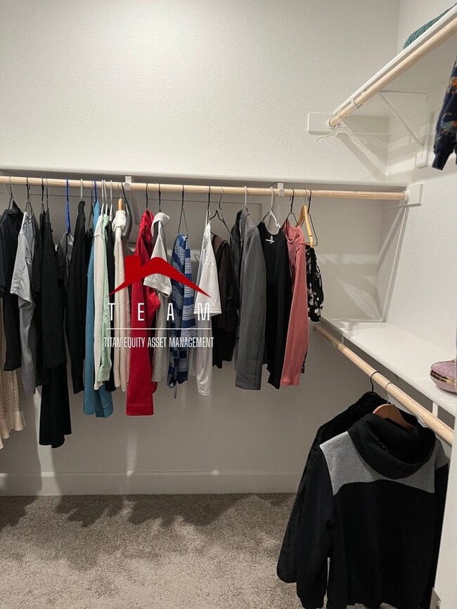 Building Photo - Great single story home with solar