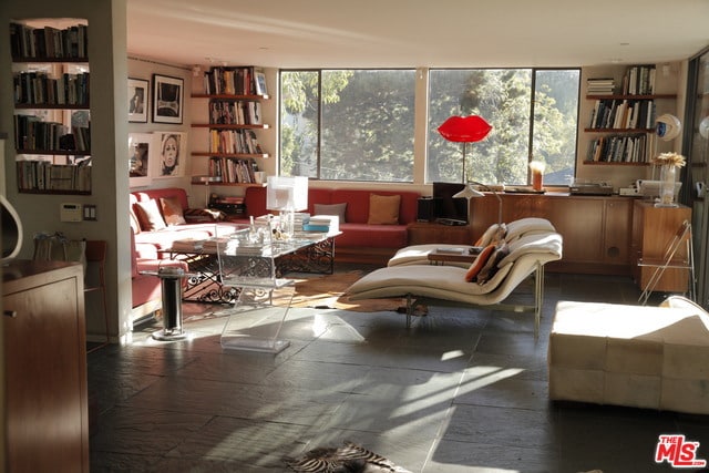 Building Photo - 1467 Queens Rd