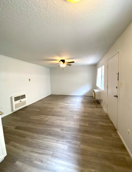 Building Photo - Courtyard Apartments