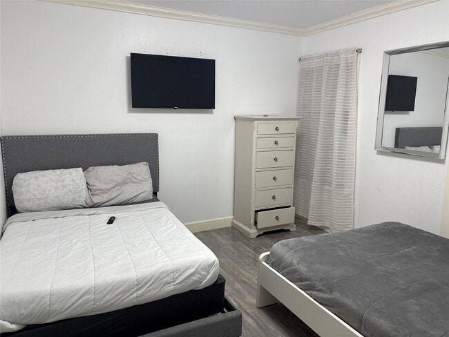 Building Photo - 3021 Gray St