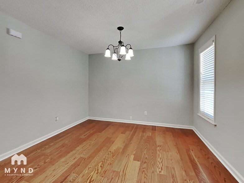 Building Photo - 1808 Crag Burn Ln