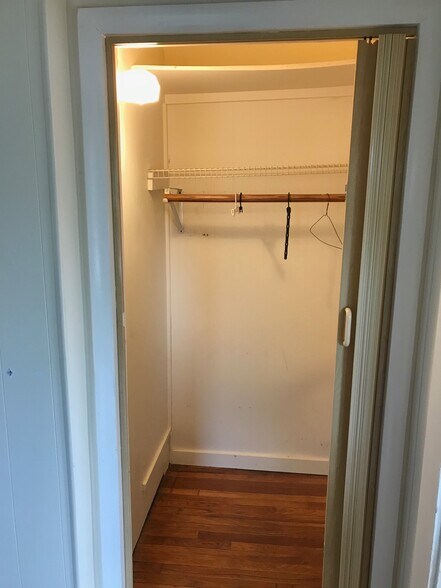 Building Photo - 479 N Main St