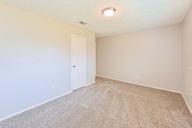 Building Photo - 8403 Rustwood Ct