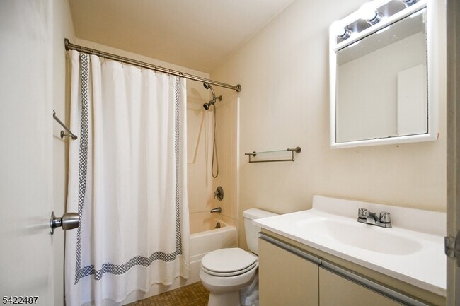 Building Photo - 431 Springfield Ave