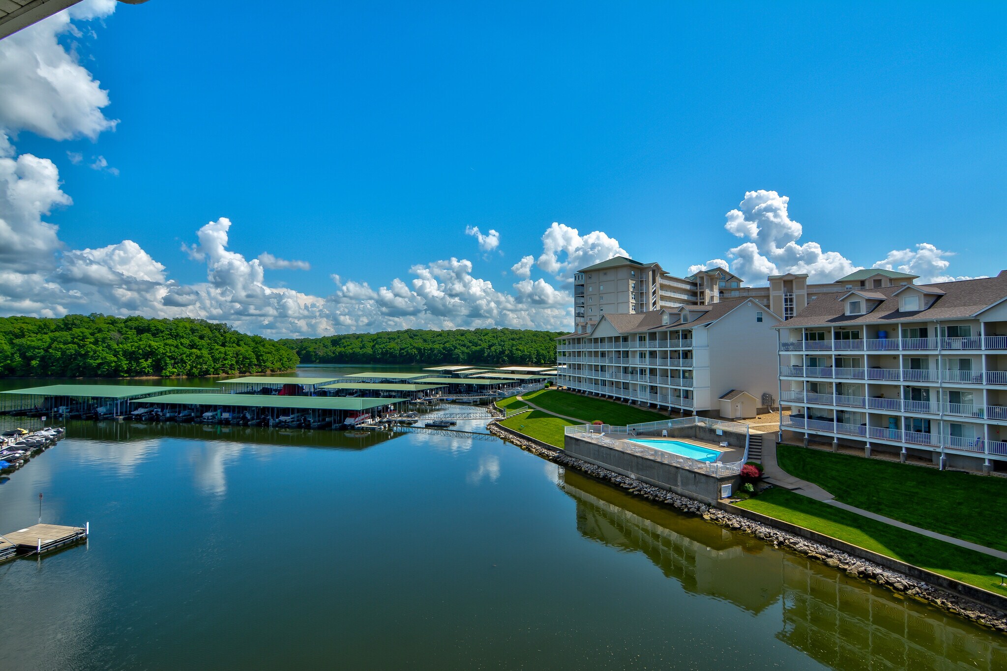 Building Photo - 4800 Eagleview Dr