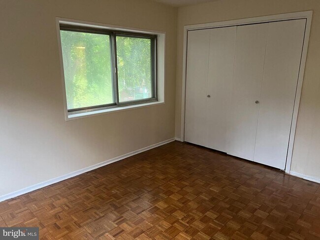 Building Photo - 100 West Ave