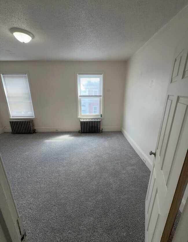 Building Photo - 169 W Norris St
