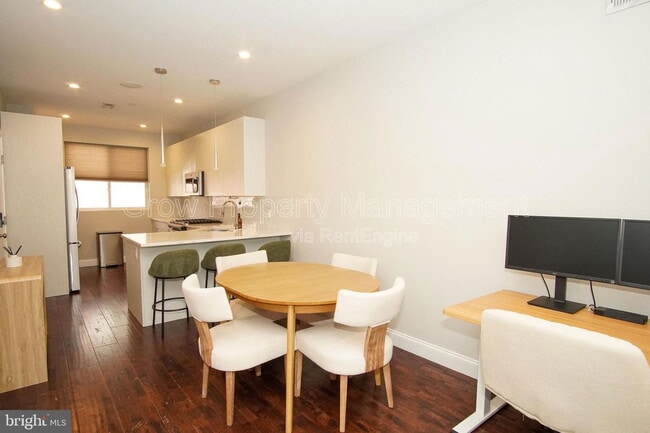 Building Photo - 1616 Cambridge St