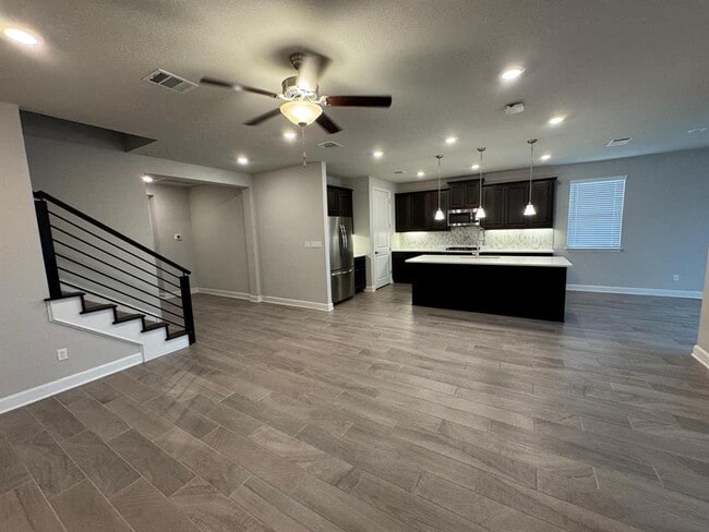 Building Photo - 19108 Fernando Trl