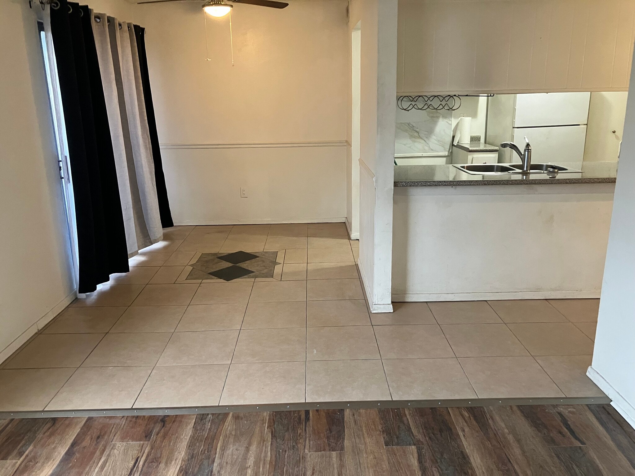 Building Photo - 5664 Los Gatos Dr