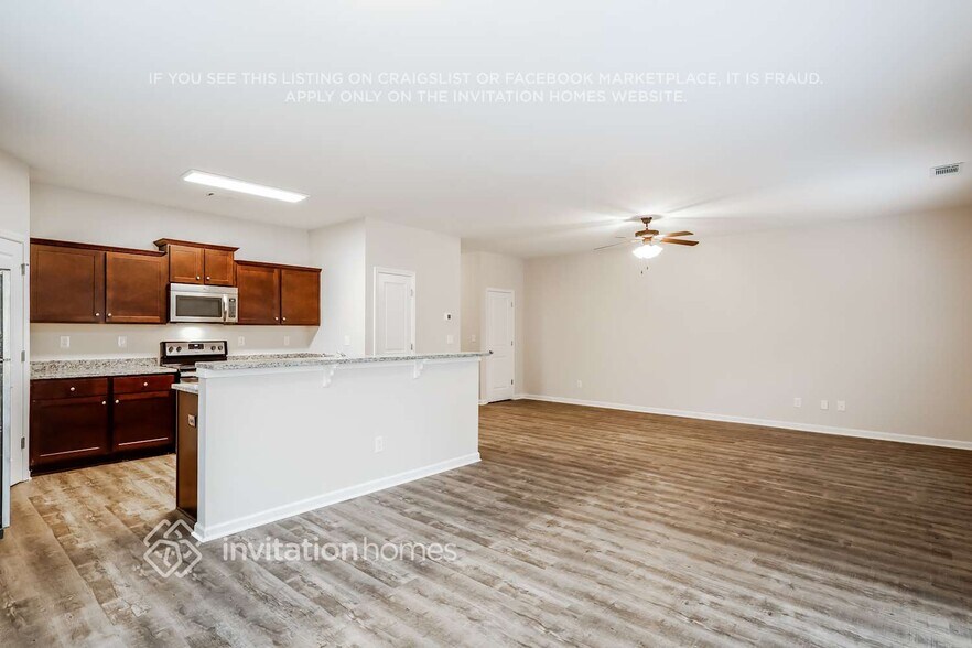 Building Photo - 48 Autumn Canyon Path SE