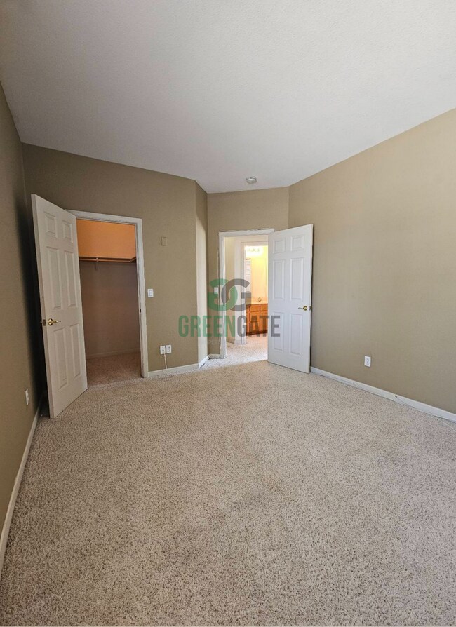 Building Photo - Price Reduced! 4 Bedroom 3 Bath Home is No...