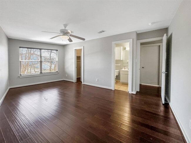 Building Photo - 2114 Goodrich Ave