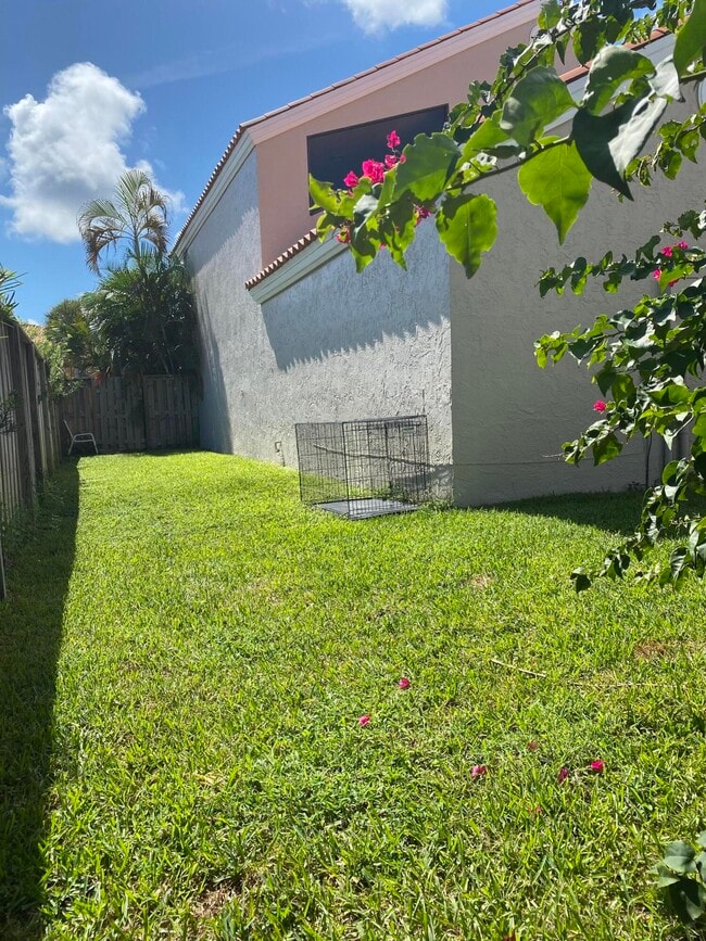 Building Photo - 2579 La Lique Cir